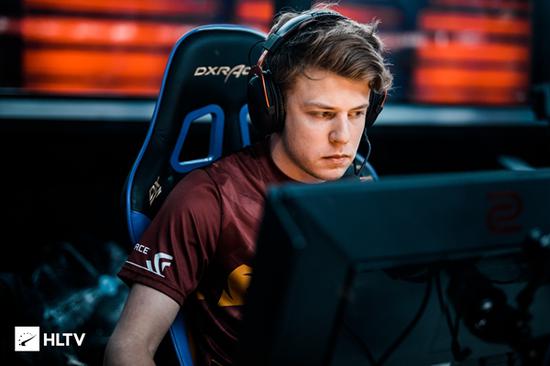 Doublelift谈LCS大罢工：选手工会诉求不实际 会参加夏季赛