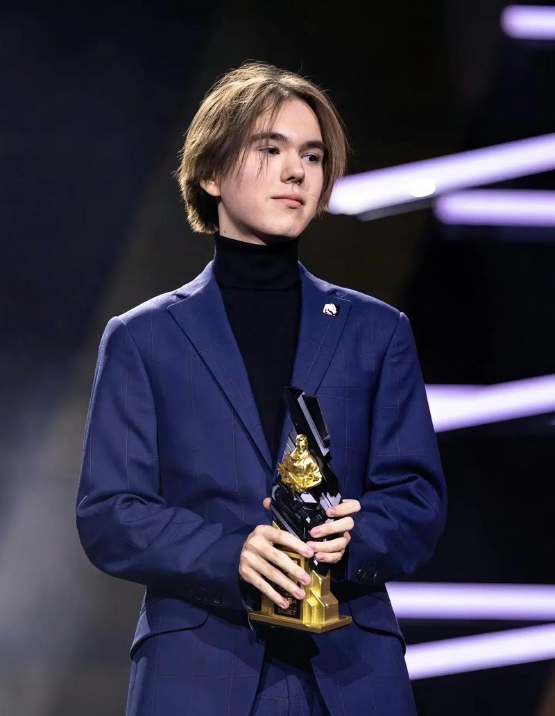 LOL官方宣布将举办新模式表演赛：中国区希然和Icon组队参加